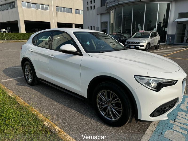 Alfa Romeo Stelvio 2021