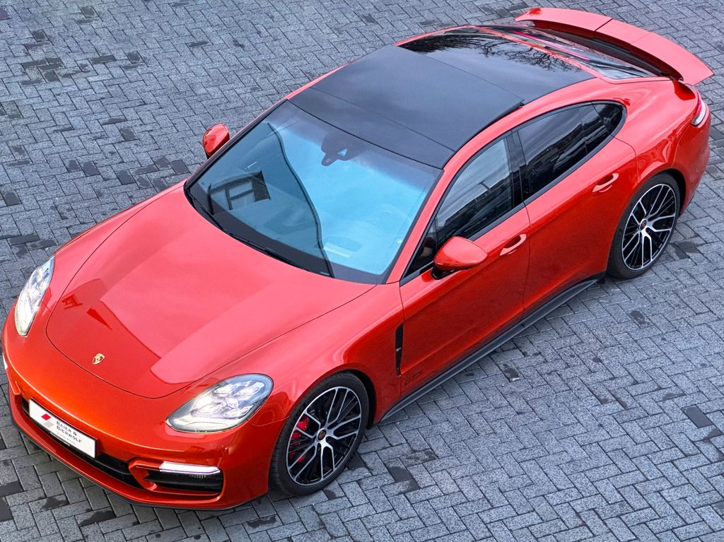 Porsche Panamera 2021