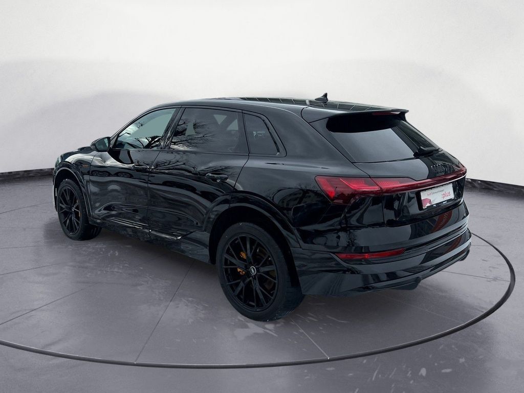 Audi e-tron 2023