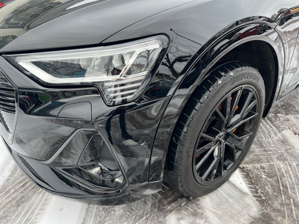 Audi e-tron 2023