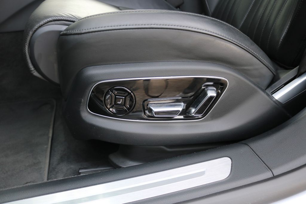 Audi A8 2024