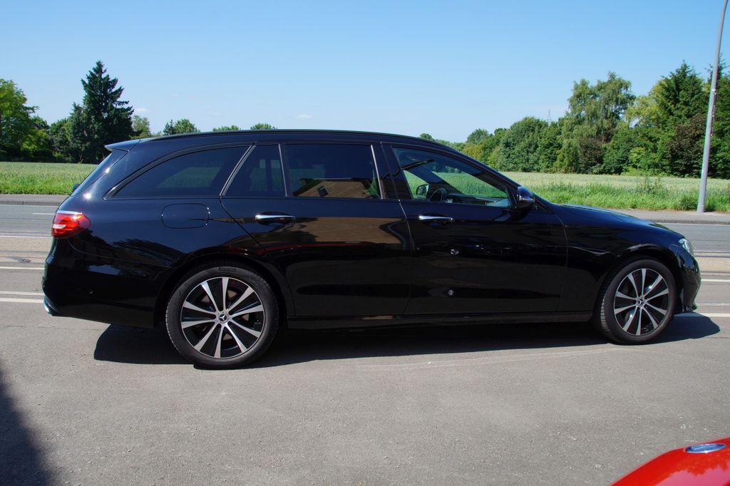 Mercedes-Benz E 300 2022