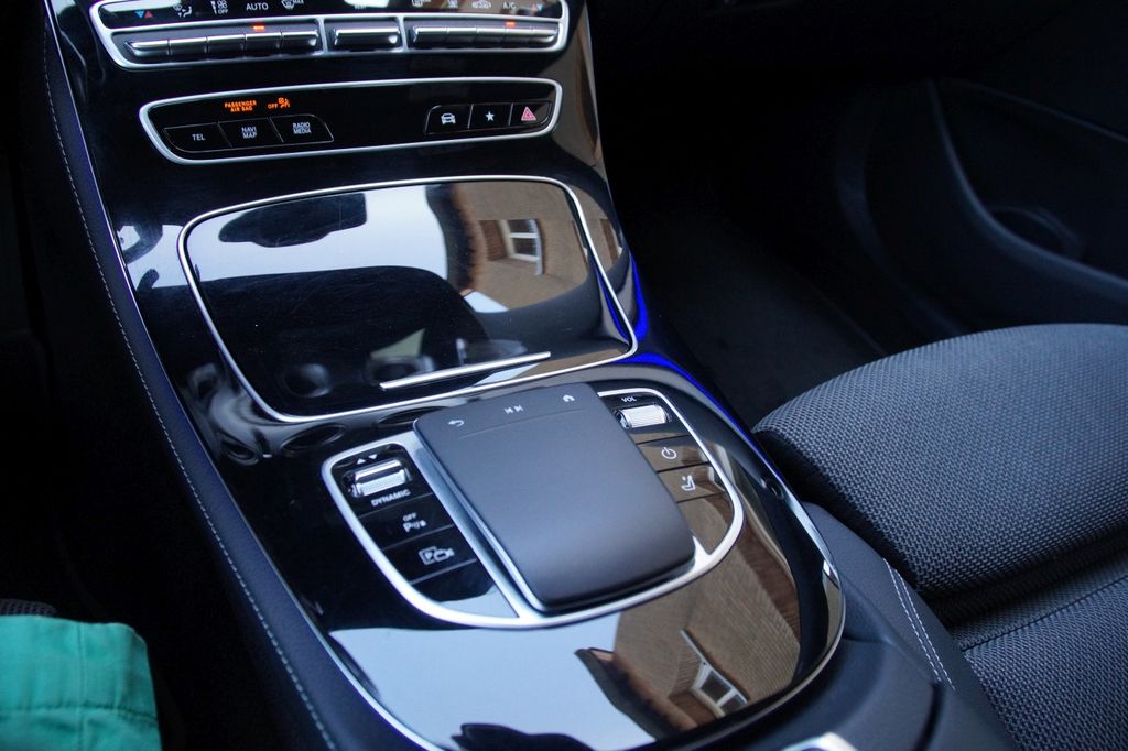 Mercedes-Benz E 300 2022