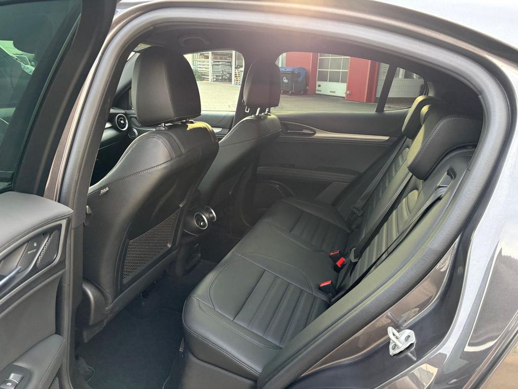 Alfa Romeo Stelvio 2024