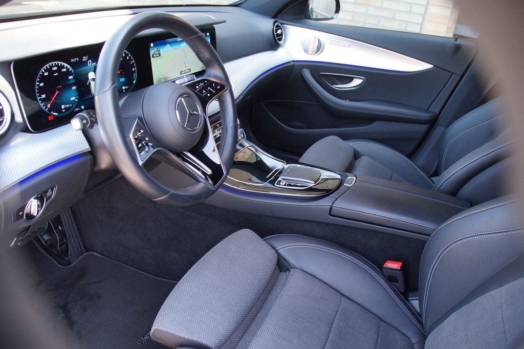 Mercedes-Benz E 300 2022