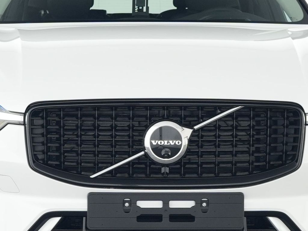 Volvo XC60 2025