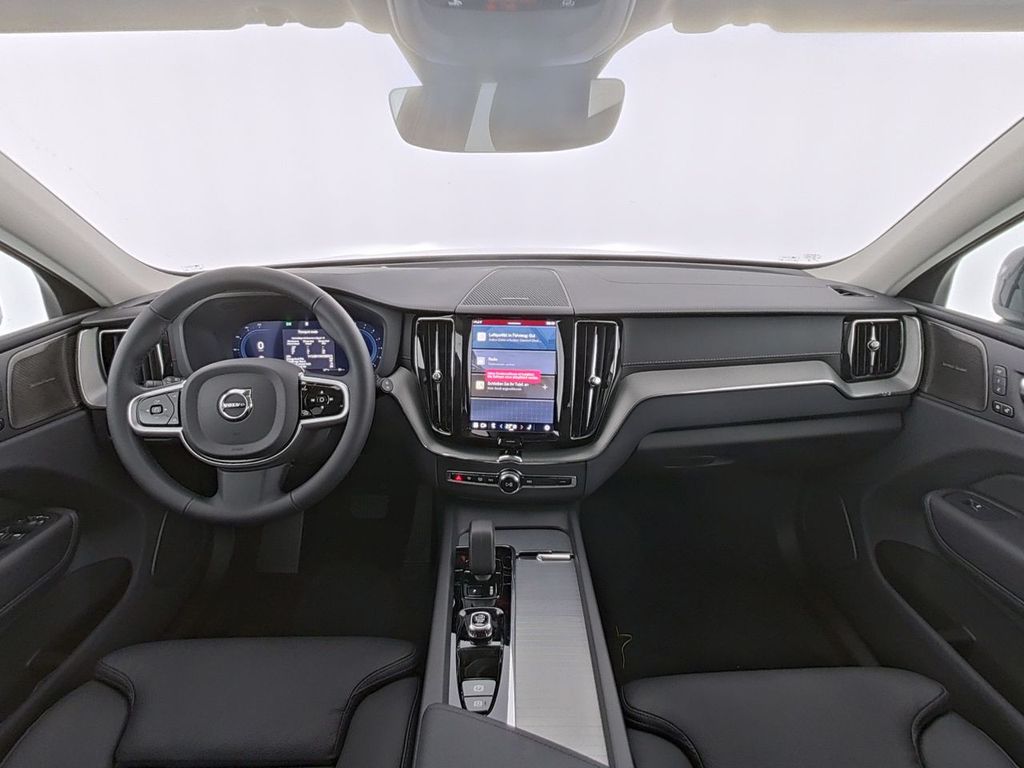 Volvo XC60 2025