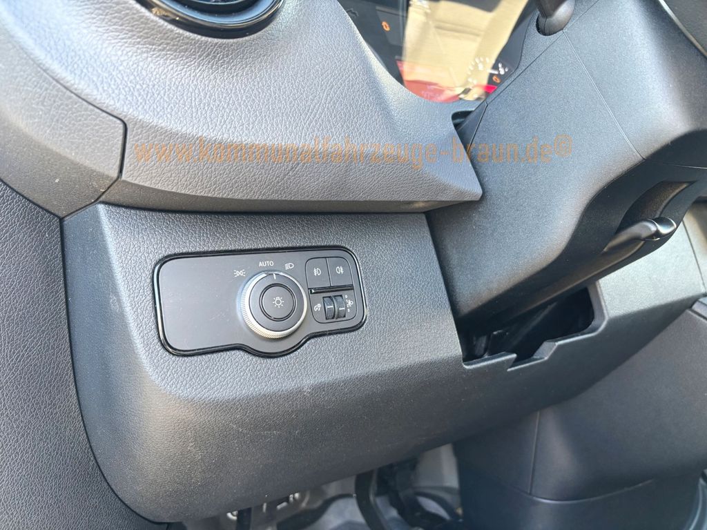 Mercedes-Benz Sprinter 2024