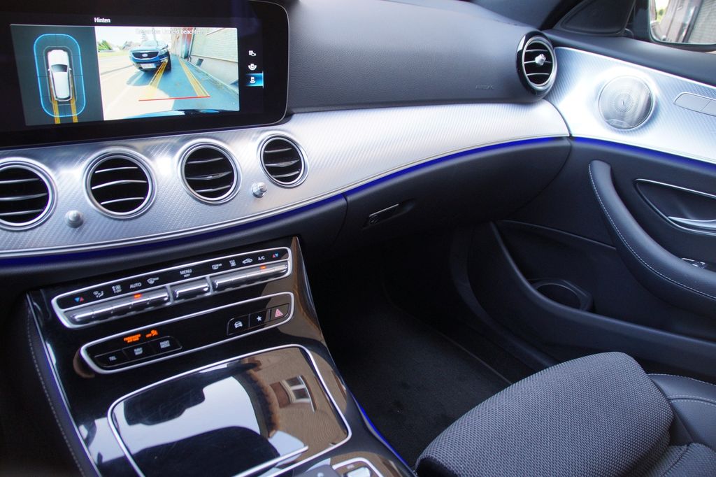 Mercedes-Benz E 300 2022