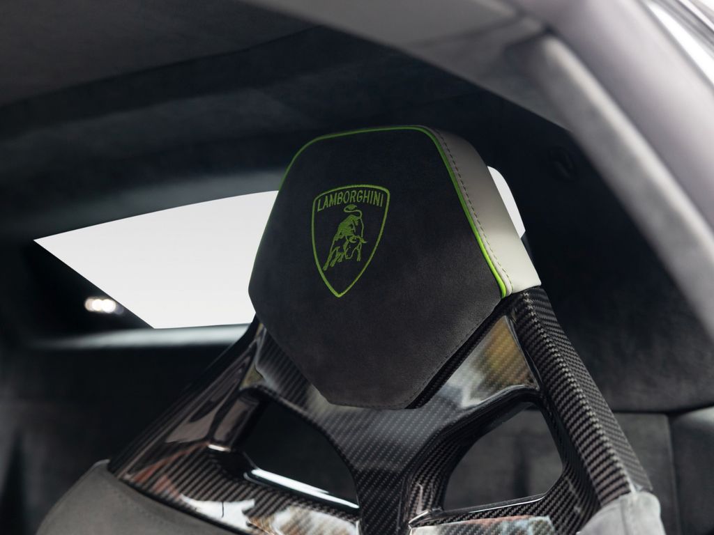 Lamborghini Huracán 2024