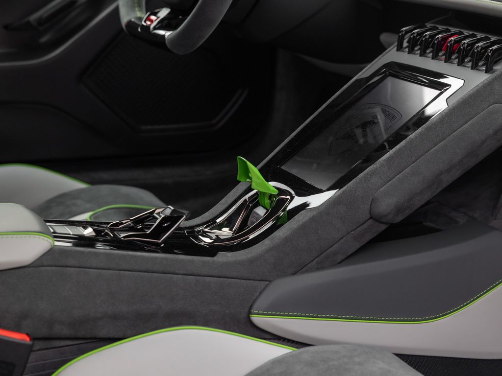 Lamborghini Huracán 2024