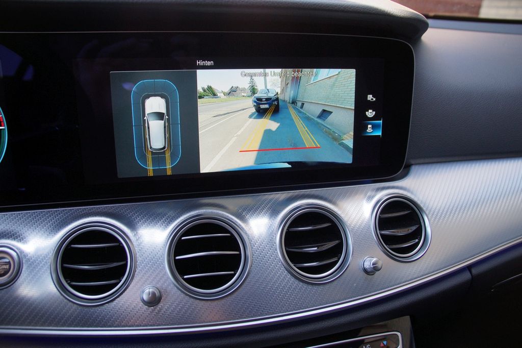 Mercedes-Benz E 300 2022