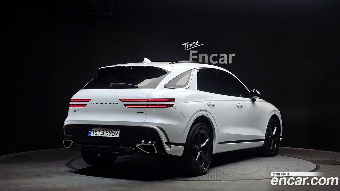 Genesis GV70 2025
