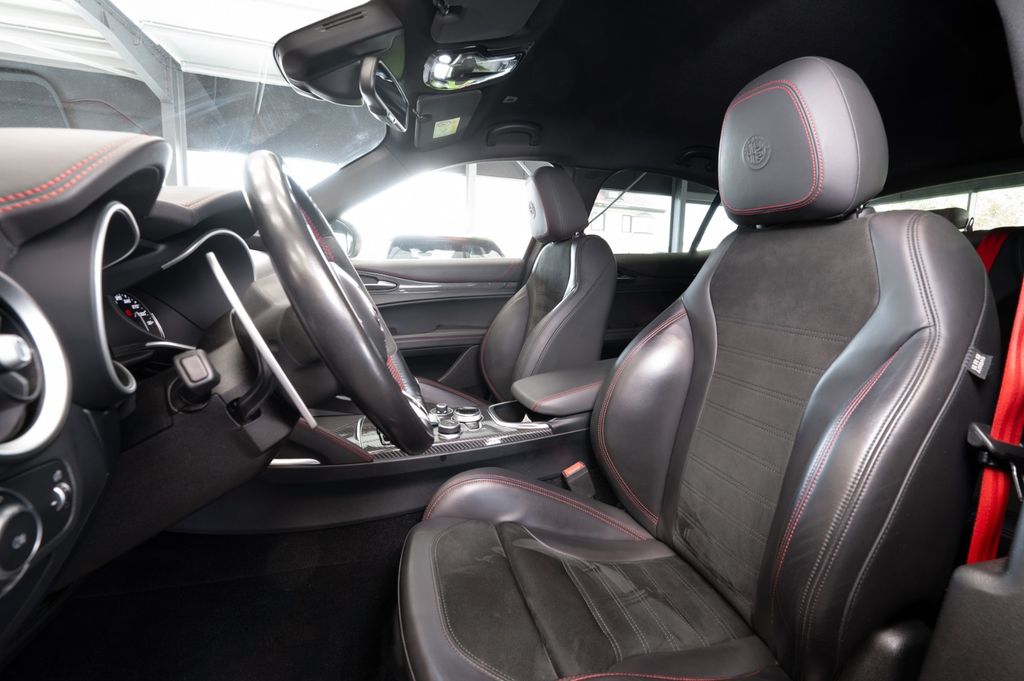 Alfa Romeo Stelvio 2021