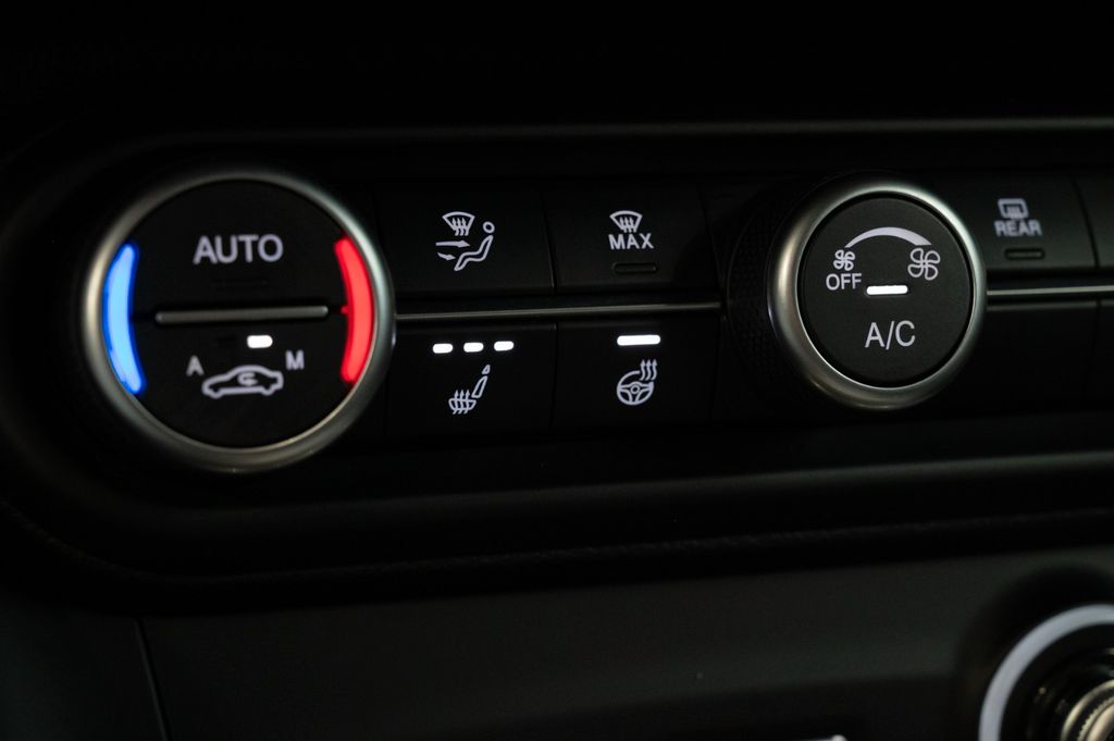 Alfa Romeo Stelvio 2021