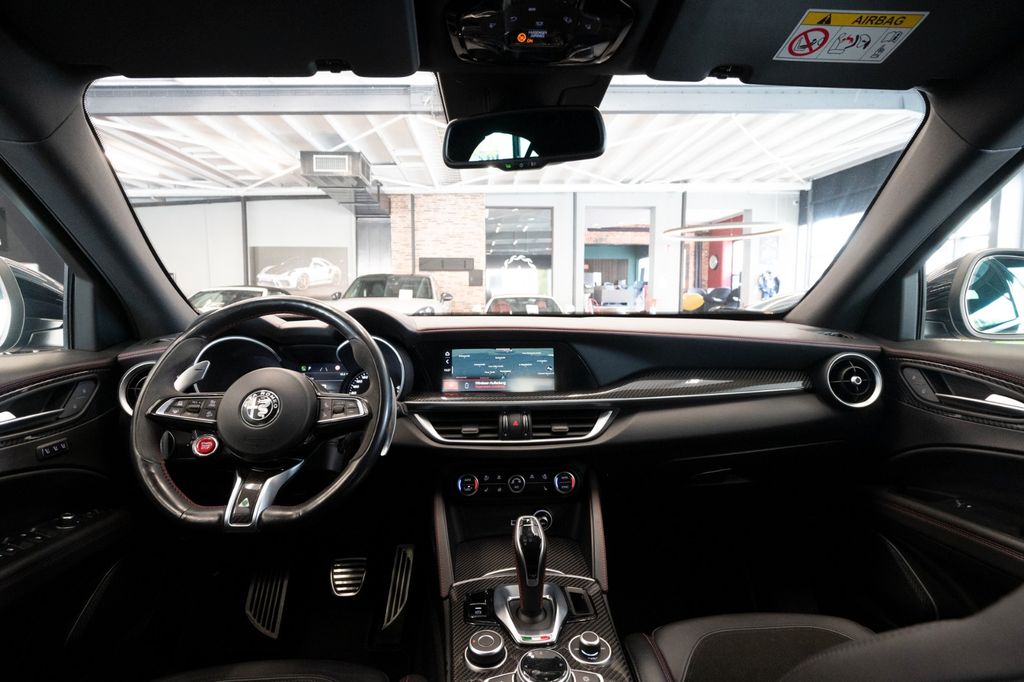 Alfa Romeo Stelvio 2021