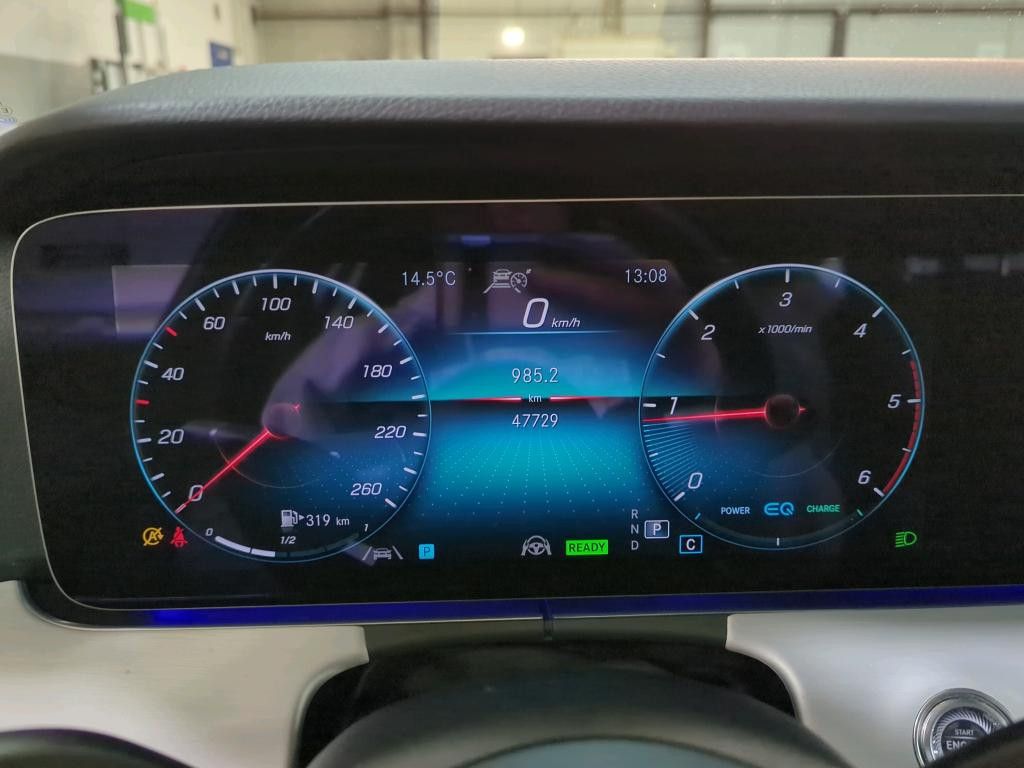 Mercedes-Benz E 220 2023