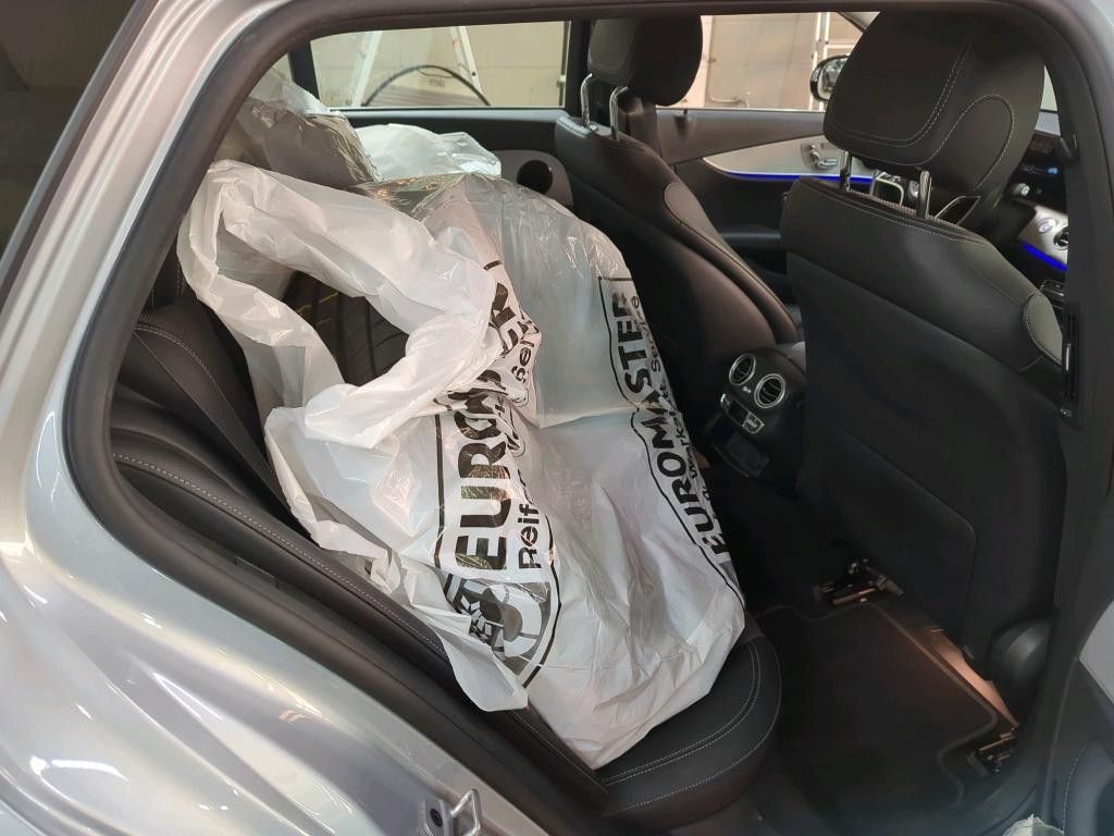 Mercedes-Benz E 220 2023