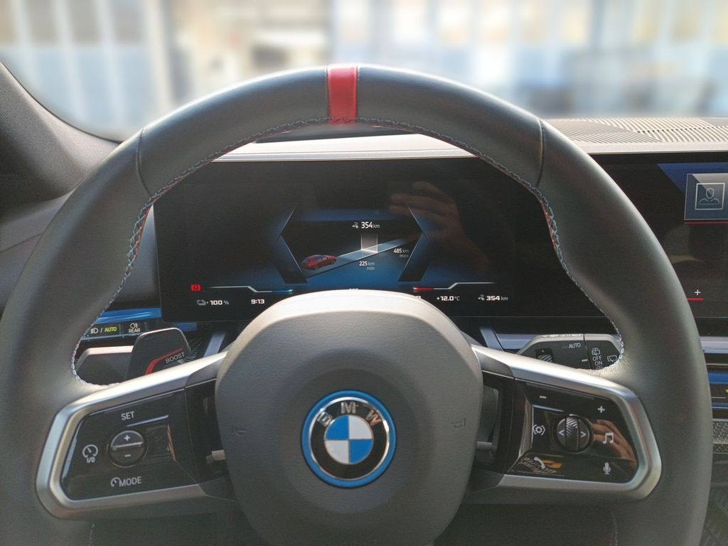 BMW i5 2024