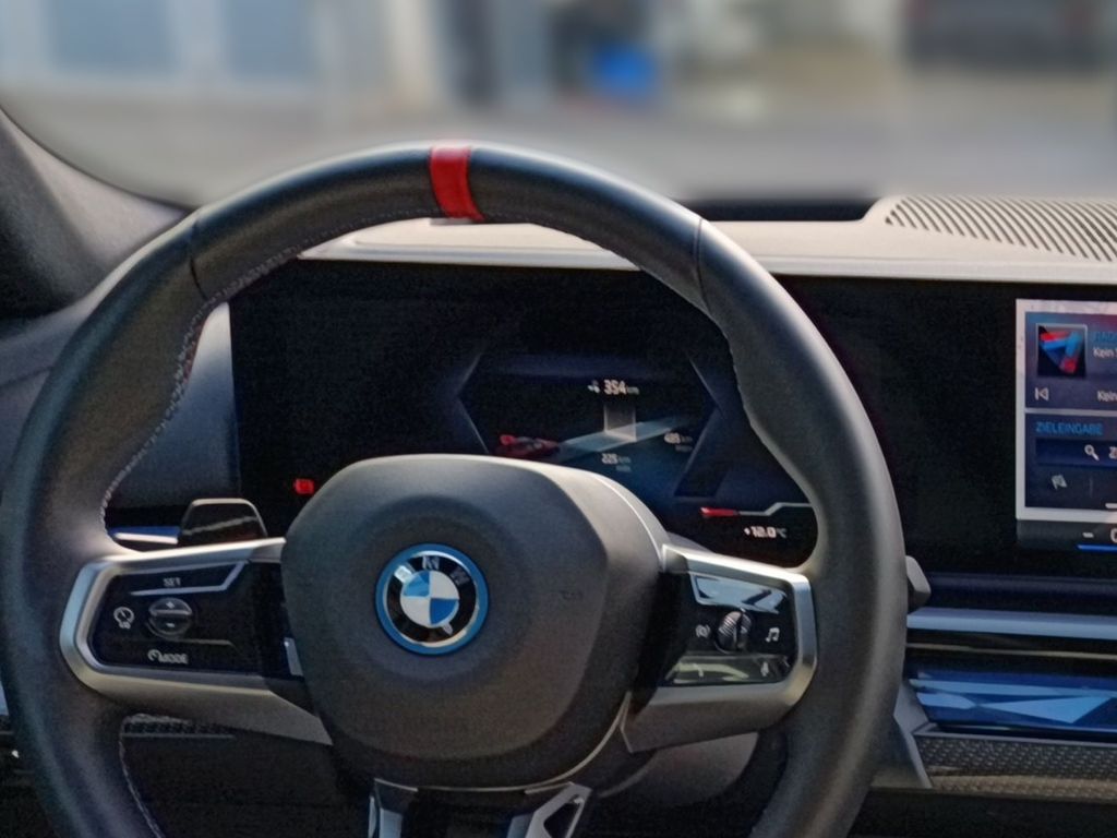 BMW i5 2024