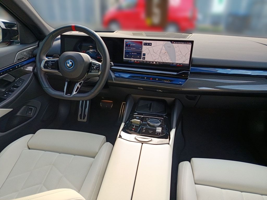 BMW i5 2024