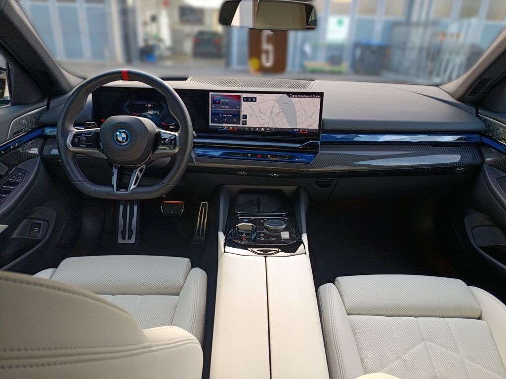 BMW i5 2024