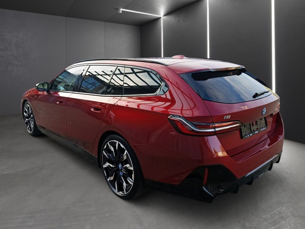 BMW i5 2024