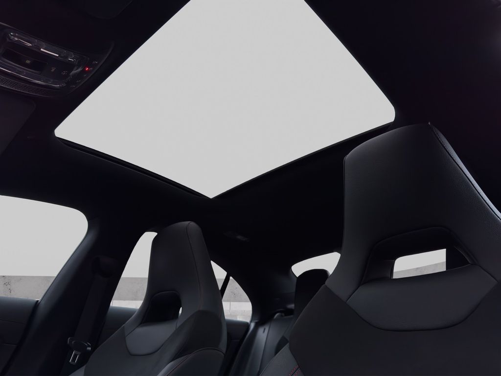 Mercedes-Benz CLA 200 2024