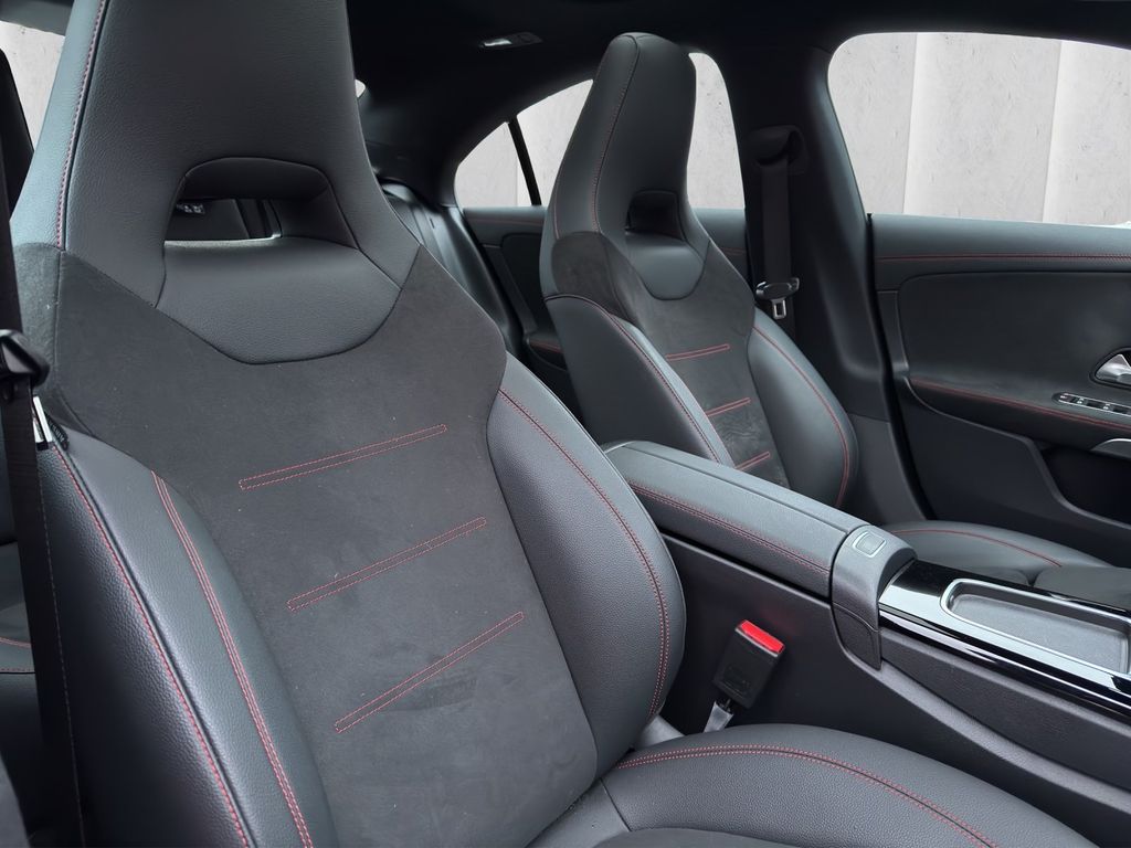 Mercedes-Benz CLA 200 2024