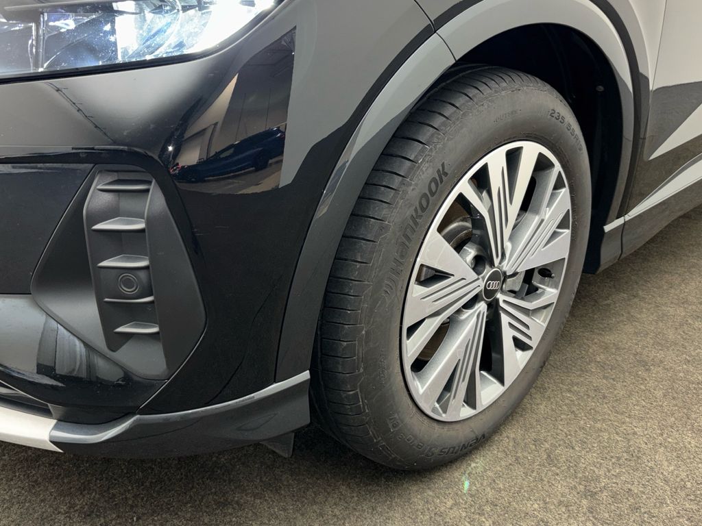 Audi Q4 e-tron 2023