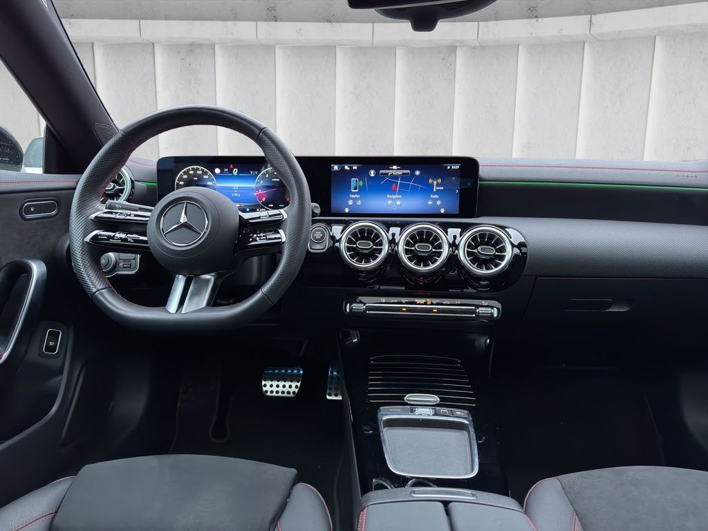 Mercedes-Benz CLA 200 2024