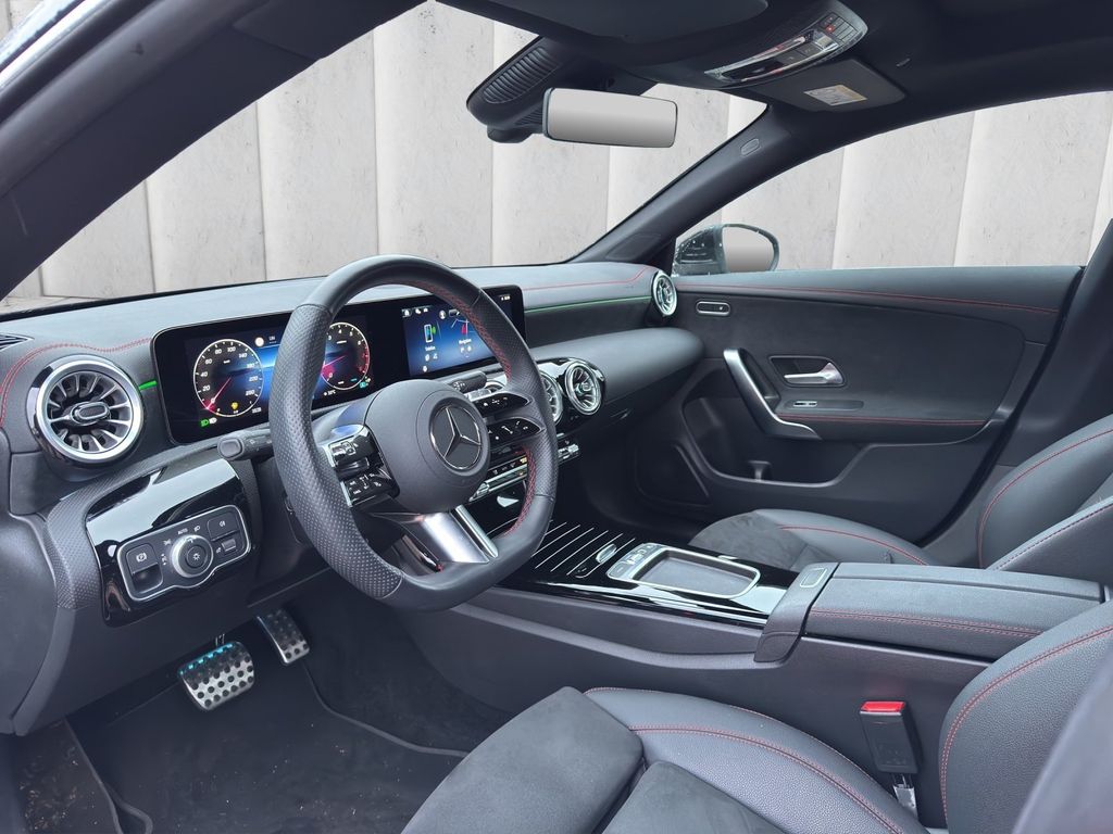 Mercedes-Benz CLA 200 2024