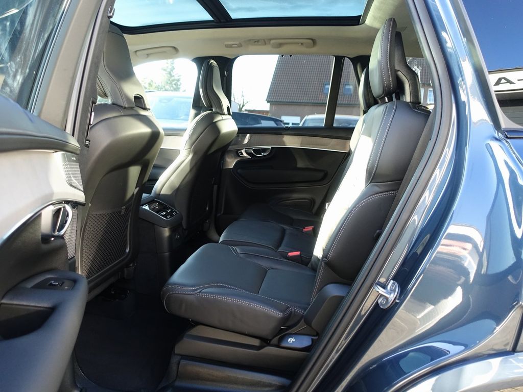 Volvo XC90 2025