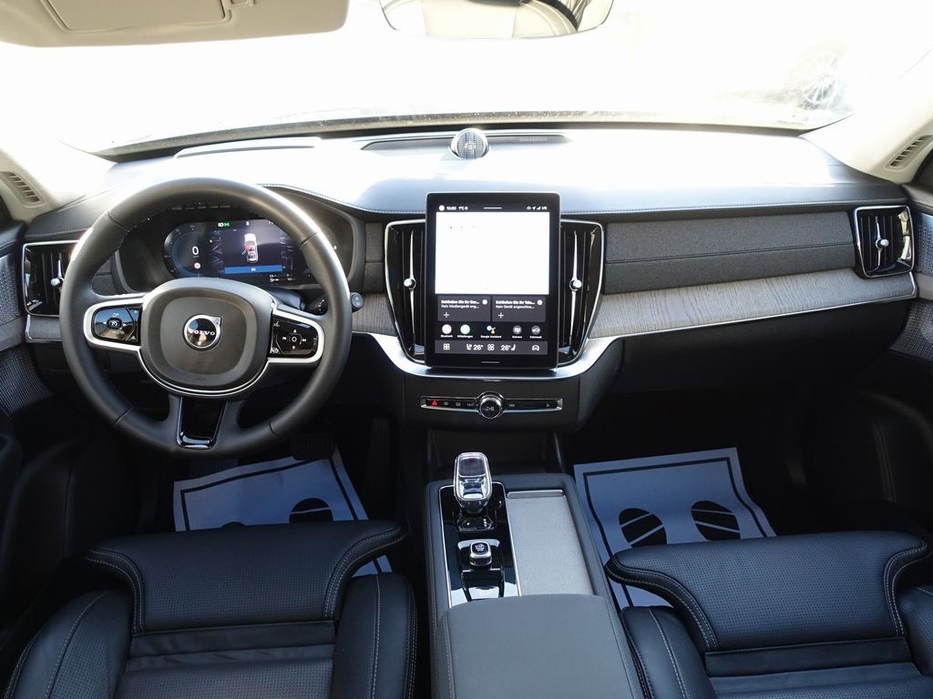 Volvo XC90 2025