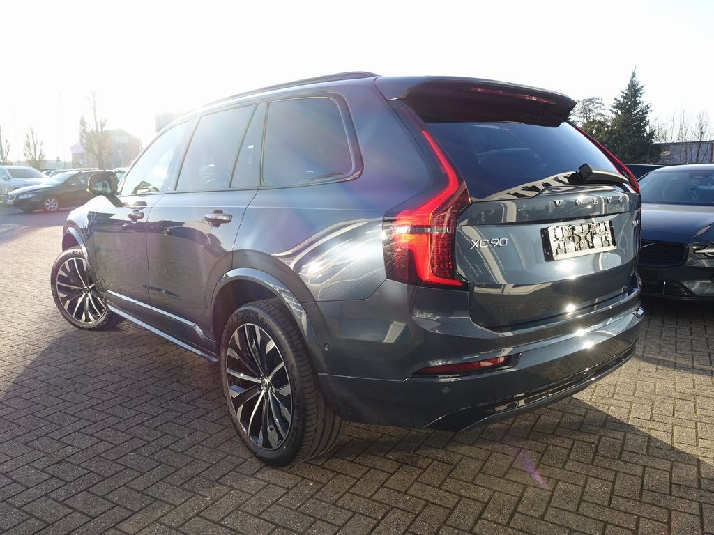 Volvo XC90 2025