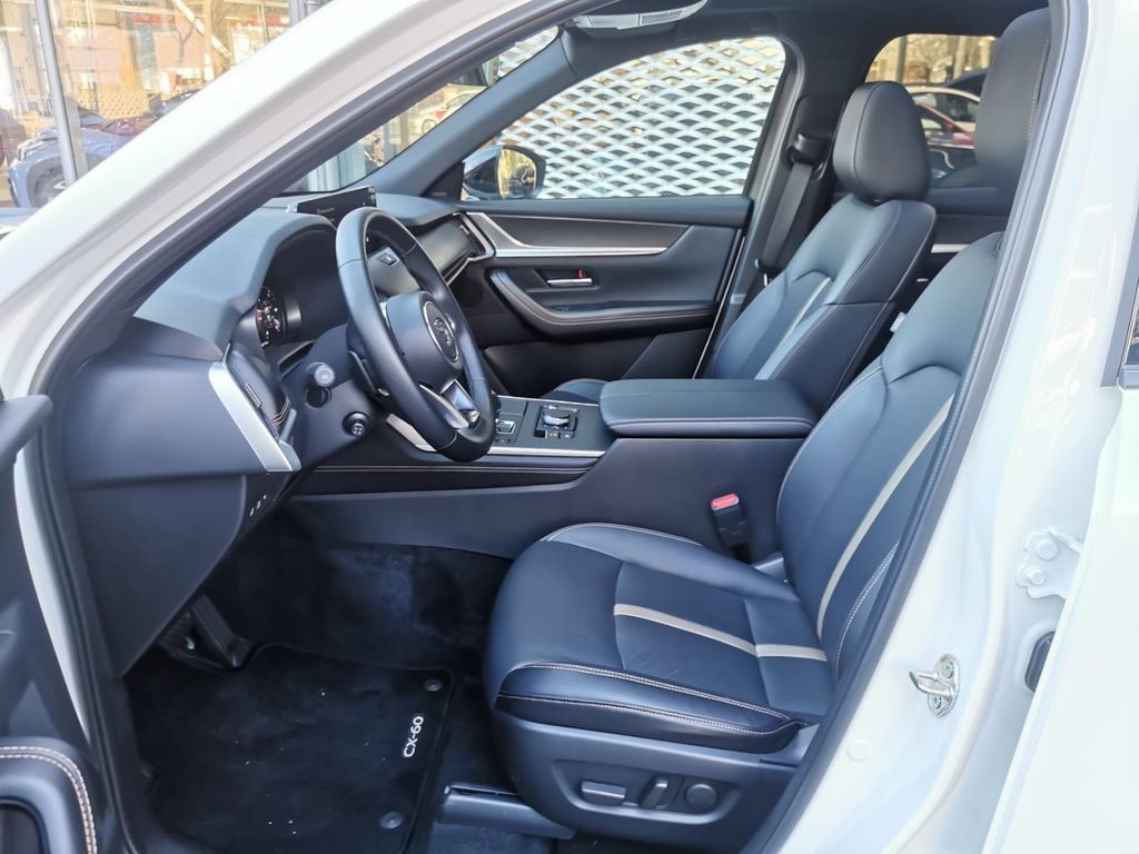 Mazda CX-60 2025