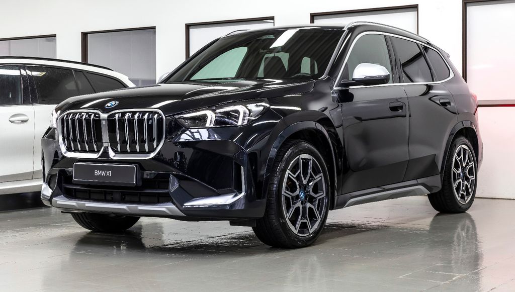 BMW iX1 2023