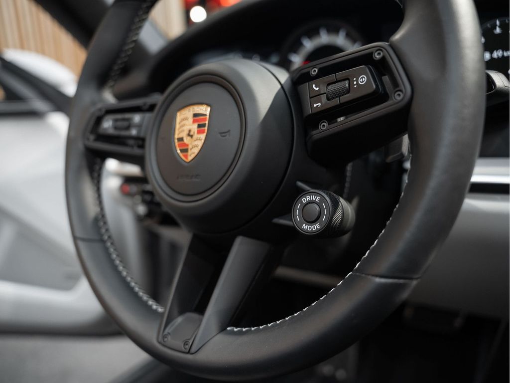 Porsche 992 2022
