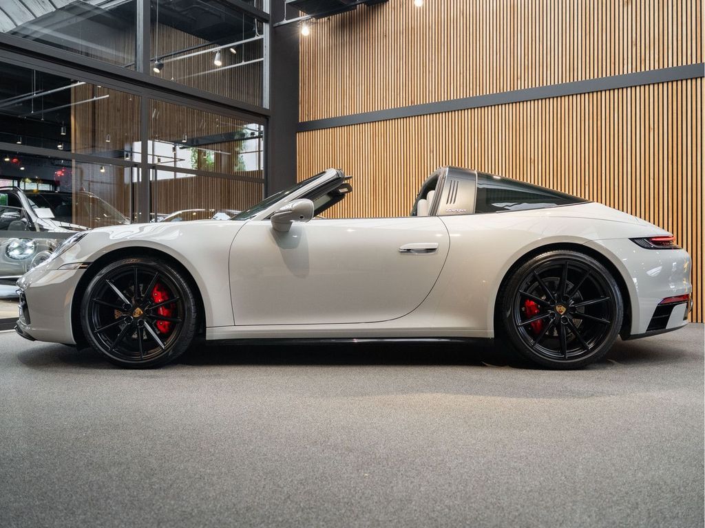 Porsche 992 2022