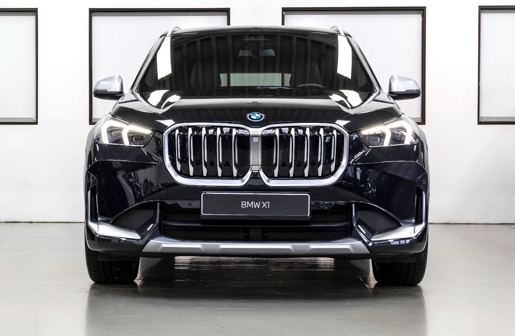 BMW iX1 2023