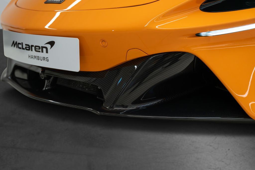 McLaren Artura 2024