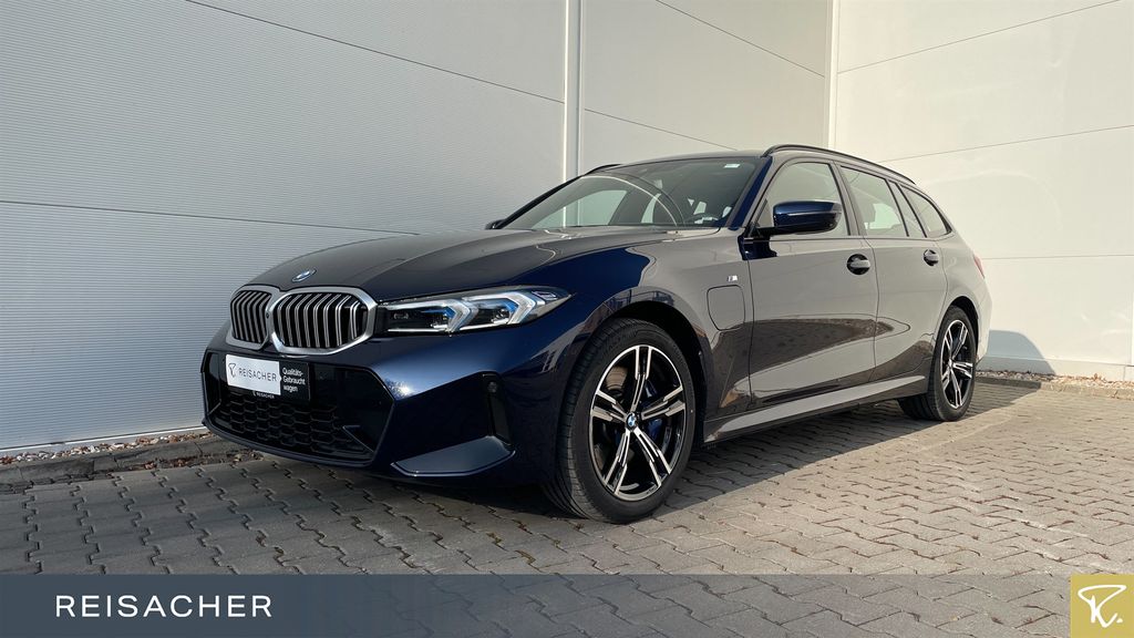 BMW 330 2025