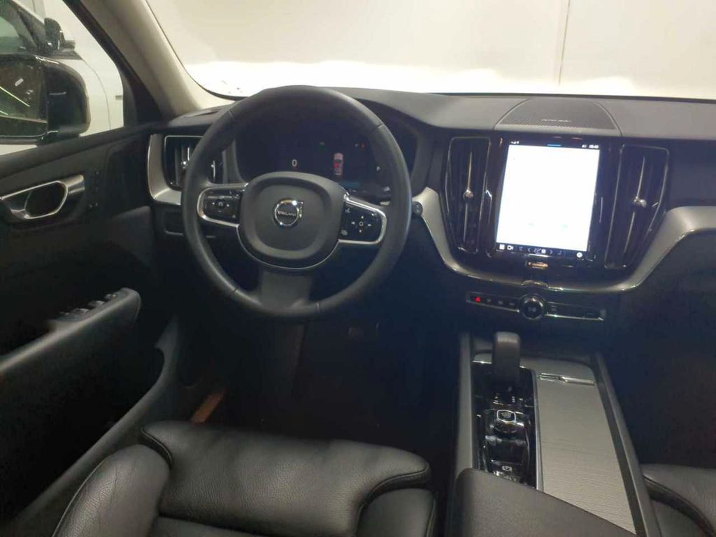 Volvo XC60 2022