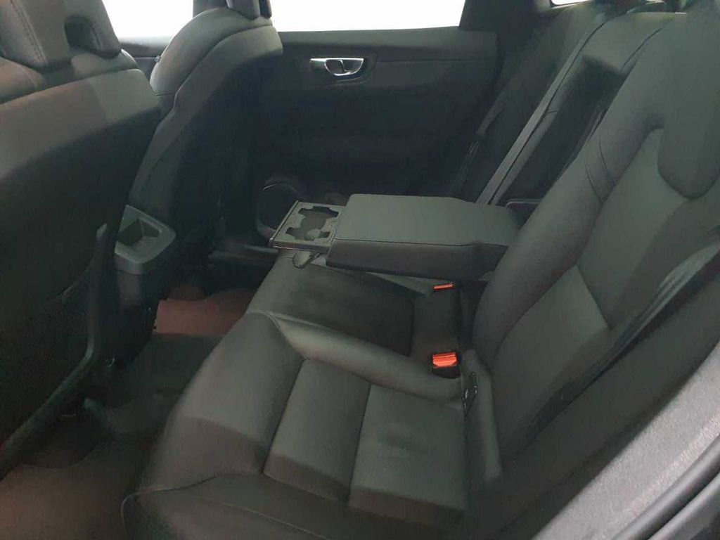 Volvo XC60 2022