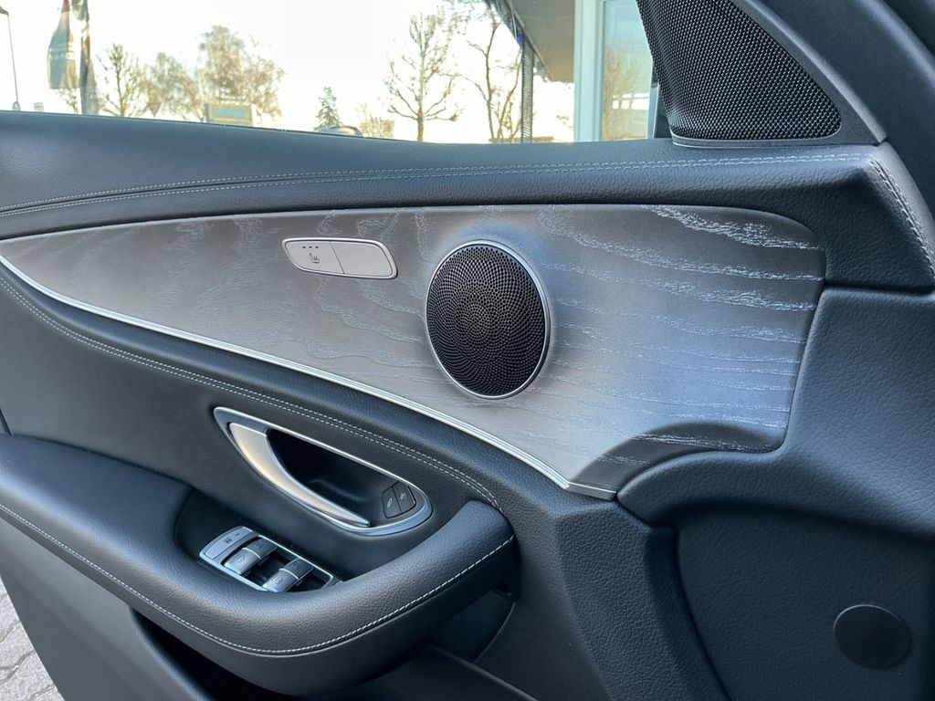 Mercedes-Benz E 300 2022