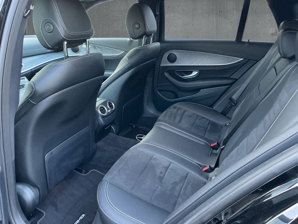 Mercedes-Benz E 300 2022