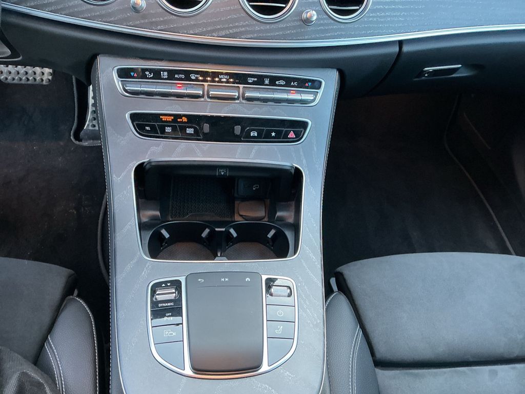 Mercedes-Benz E 300 2022