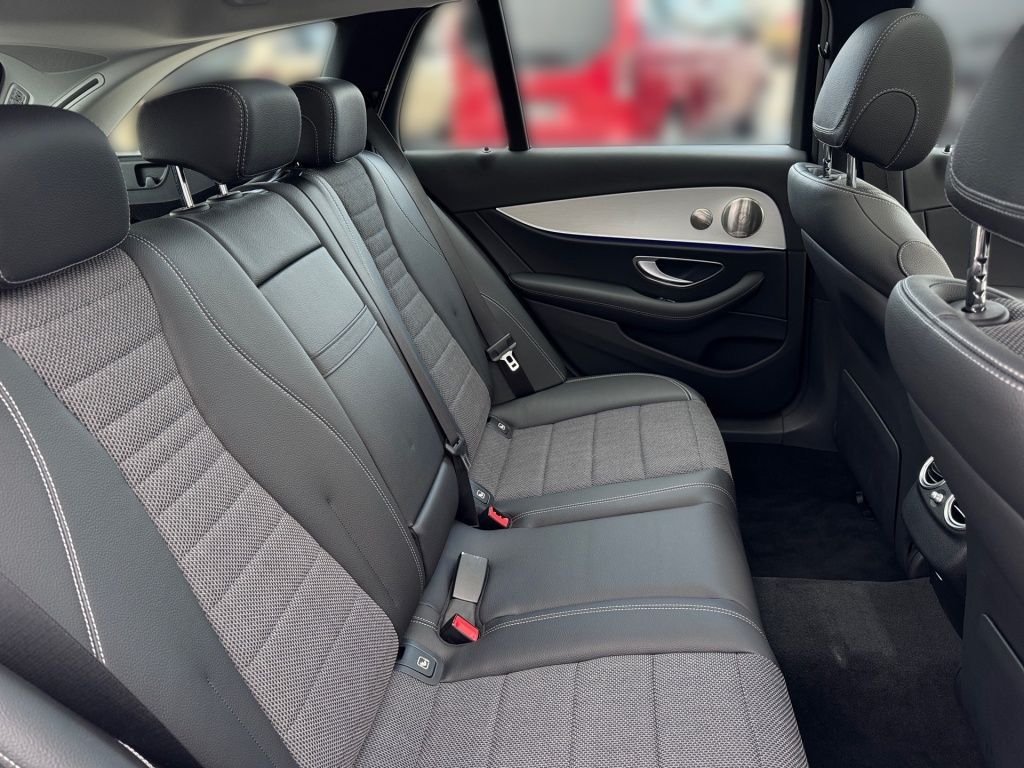 Mercedes-Benz E 300 2022