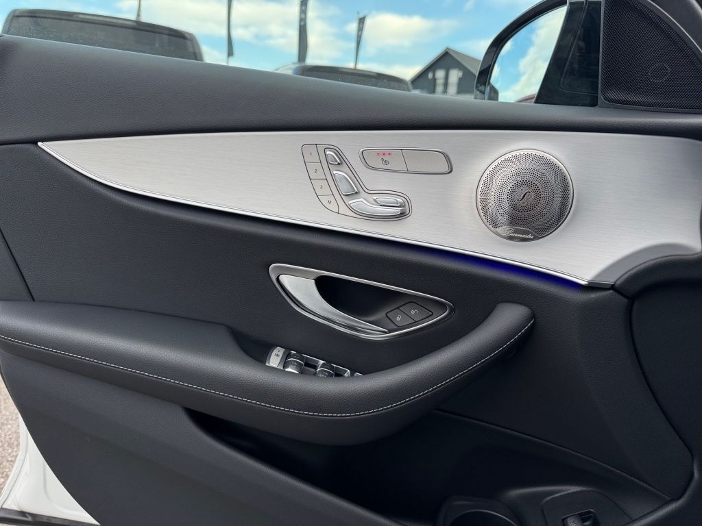 Mercedes-Benz E 300 2022