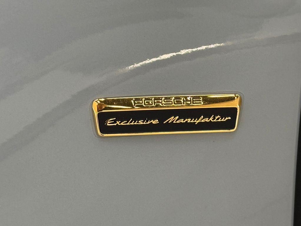 Porsche 992 2023